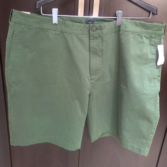 Men's J. Crew Green Flat Front Chino Shorts with Belt Loops - Size 44 Inseam 9 - Picture 2 of 7